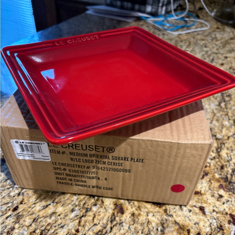 NWT Set of 2 Le Creuset Medium Oriental Square Plate w LC logo 21cm (Cerise)